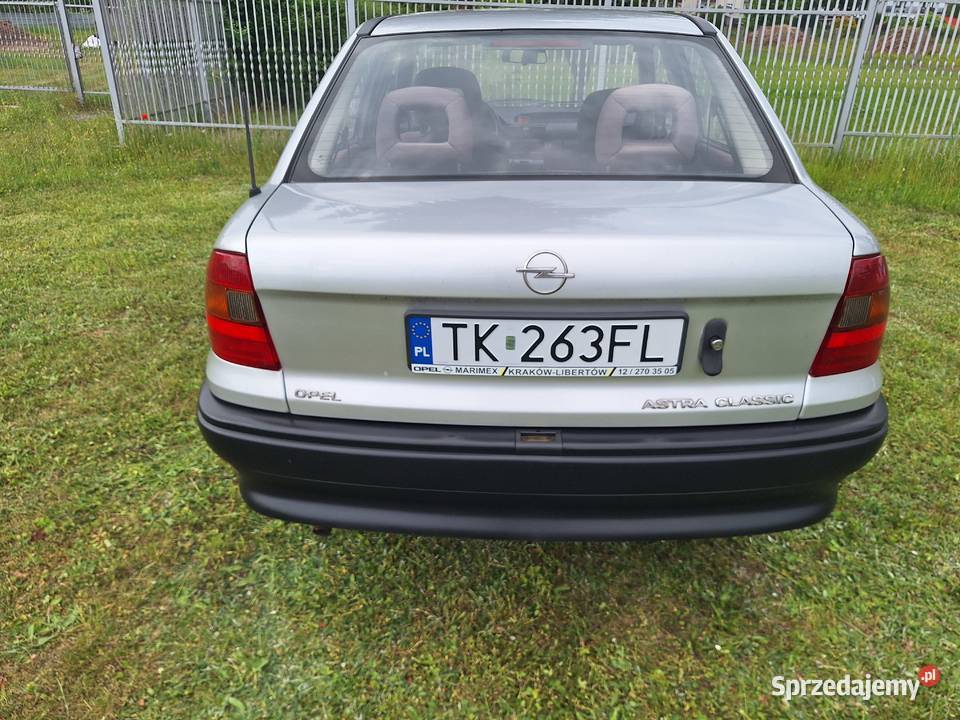 Sprzedam Opel Astra maly przebieg 73 nieuszkodzony świętokrzyskie Kielce