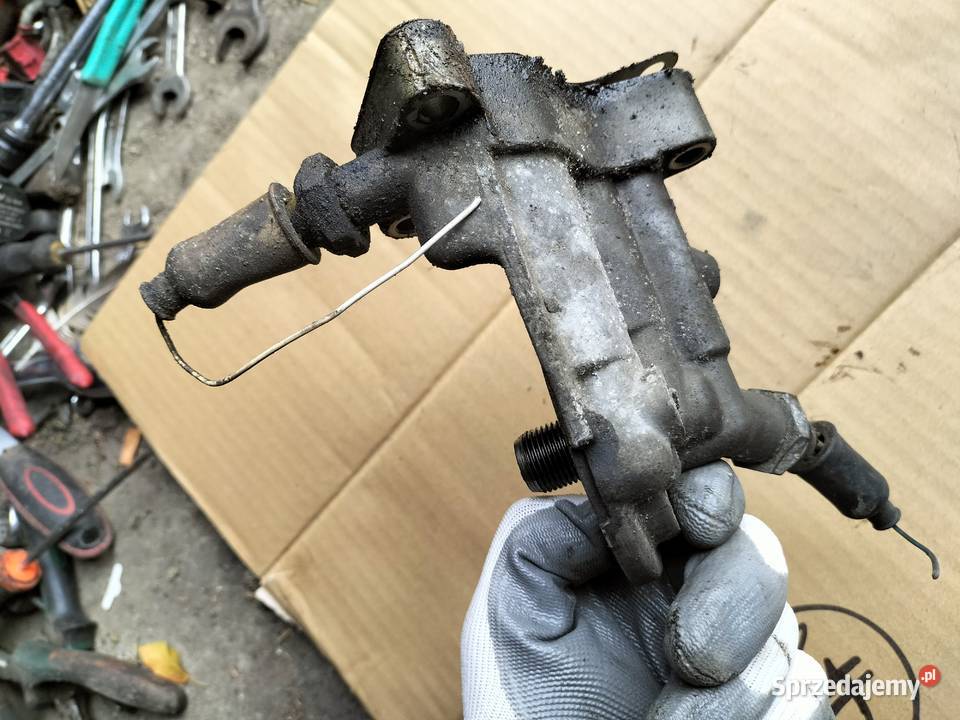 AUDI 80 B3 80B3 80B4 80 B4 PODSTAWA UCHWYT osobowe Pozostałe lubelskie