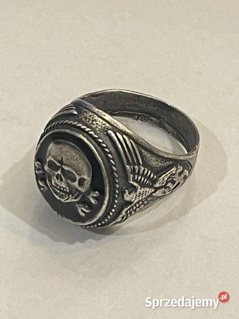 Niemcy oficerski sygnet o sstotenkopf srebro pr Biżuteria Kraków