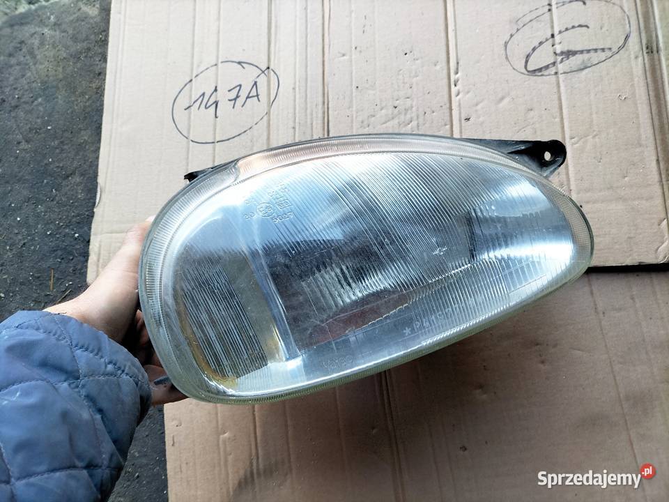 CORSA B LAMPA PRZÓD PRAWA lubelskie Kamień-Kolonia
