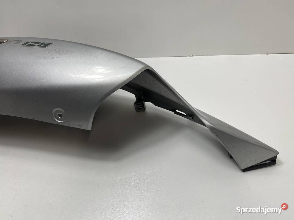 SUZUKI SIXTEEN UX125 OWIEWKA BOCZEK PRAWY OGON Siedlce