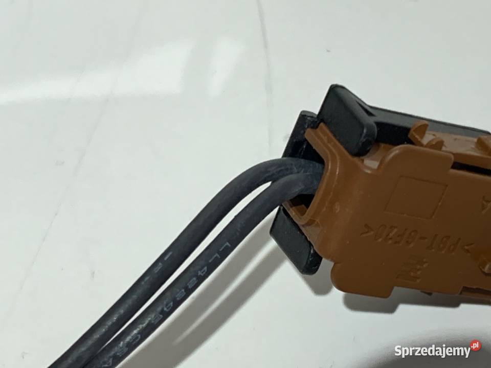 LUSTERKO PRAWY PEUGEOT 308 II Hatchback 1321