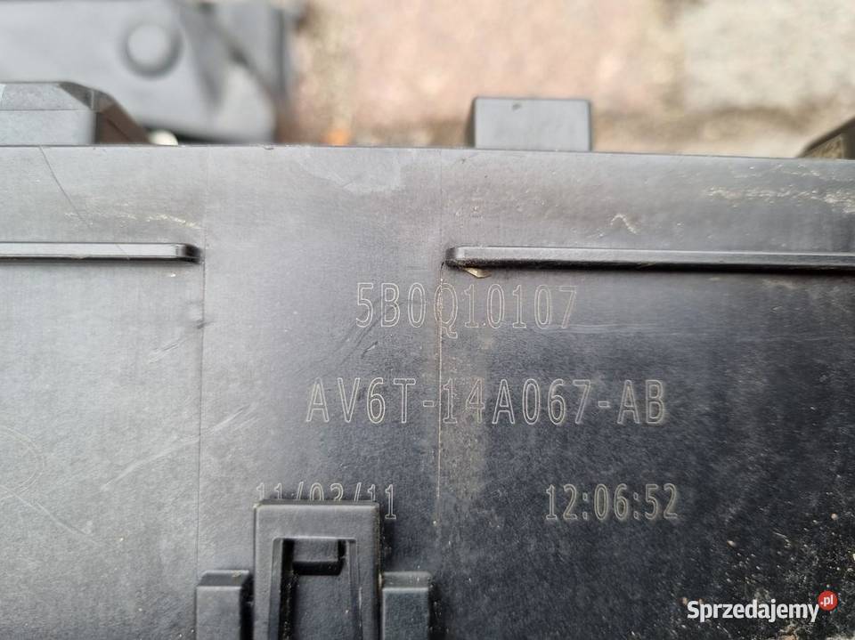 SKRZYNKA BEZPIECZNIKÓW FOCUS MK3 16 TDCI osobowe