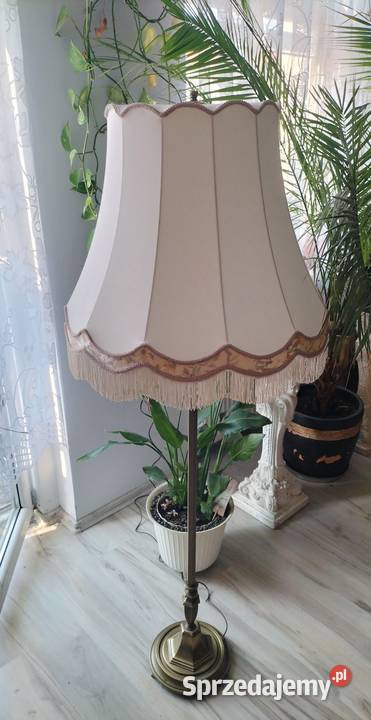 Mosiężna lampa podłogowa Legnica
