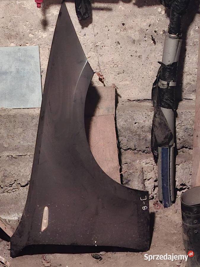 Błotnik prawyy BMW e87 seria 1 Wierzchosławice sprzedam