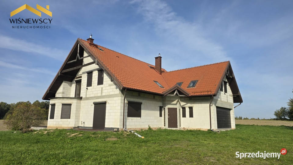 Dom w Majewie na działce 5612 m utwardzona Domy