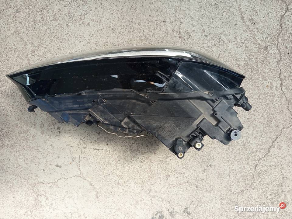 Reflektor prawy golf 7 Xenon sportsvan valeo Rzeszów sprzedam