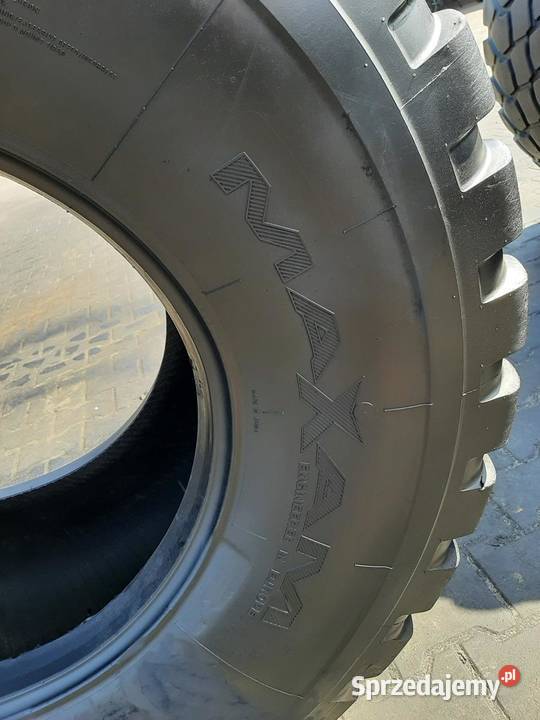 2x Opona używana rolnicza 56060R225 MAXAM 1300