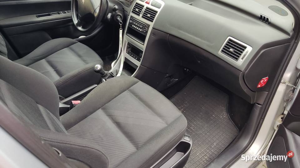 Peugeot 307 1600ccm 109 lpg 7l na 100 srebrny na CD Orzechowo