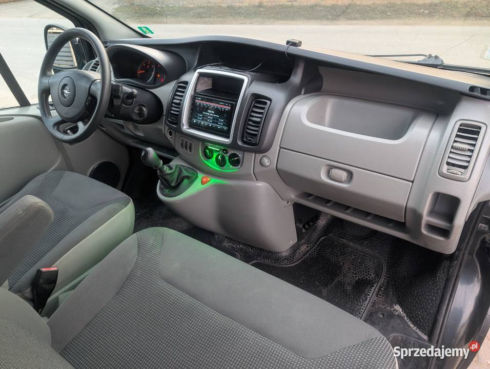 Opel Vivaro 2012 20 TDCi 198 stan Góra Kalwaria