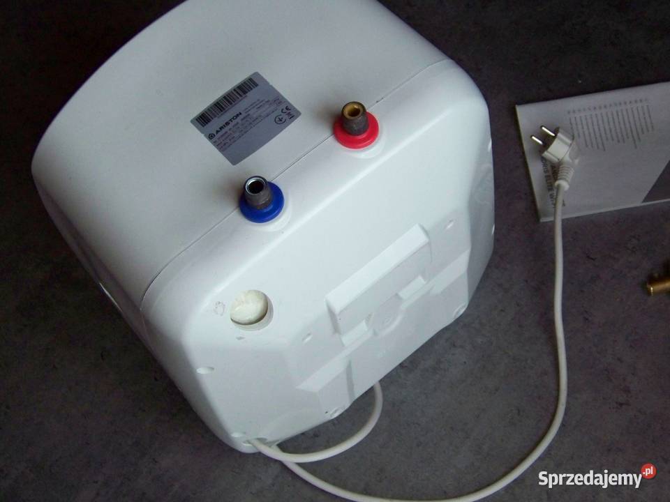 ARISTON Bojler elektryczny nadumywalkowy 15L