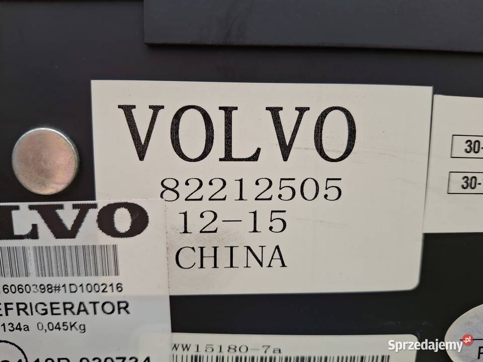 VOLVO FH4 LODÓWKA 34L 24V 42W 82174077 82212505