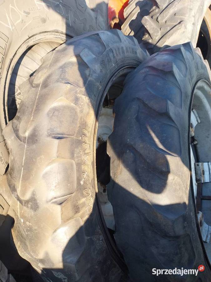 2 koła do przedniego napedu 95R32 23095R32 Borek