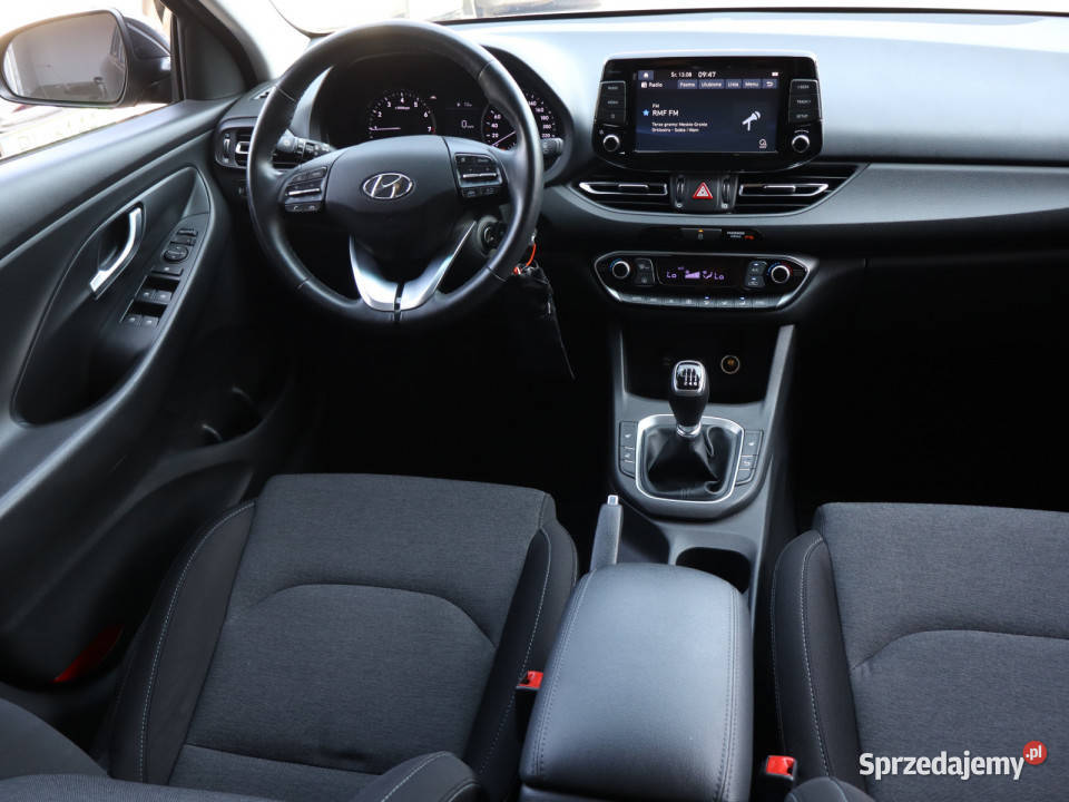 Hyundai i30 10 TGDI klimatyzacja