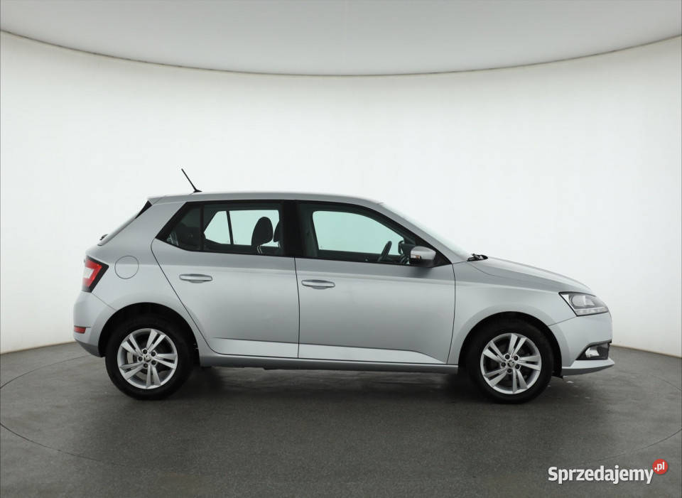 Skoda Fabia 10 TSI elektryczne szyby