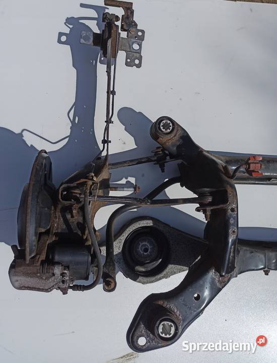 VOLVO V60 ZAWIESZENIE BELKA TYŁ 31329225 2013R