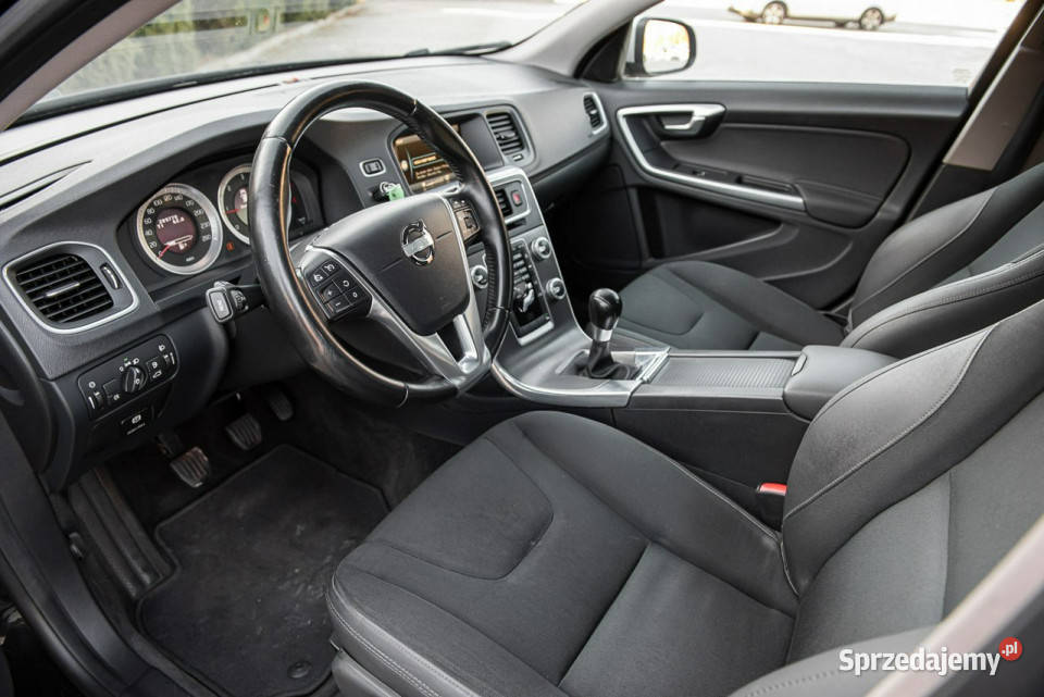 Volvo V60 RDesign 20d D4 163 5 cylindrowy Manual Zwoleń