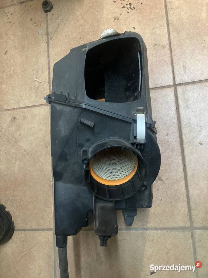OBUDOWA FILTRA POWIETRZA AUDI A6 C6 4F0133835H osobowe Pozostałe Rakoniewice