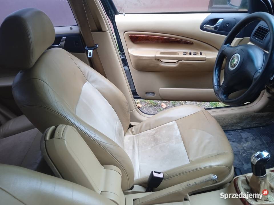 Wnętrze fotele skórzane Skoda Octavia Laurin Pozostałe podkarpackie sprzedam