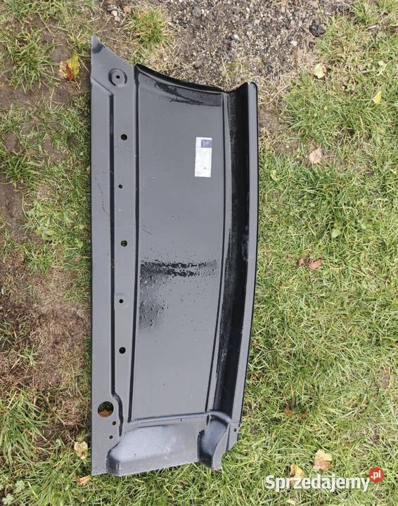 Słupek poszycie panel narożny tył lewy Mercedes Części samochodowe Skarżysko-Kamienna sprzedam