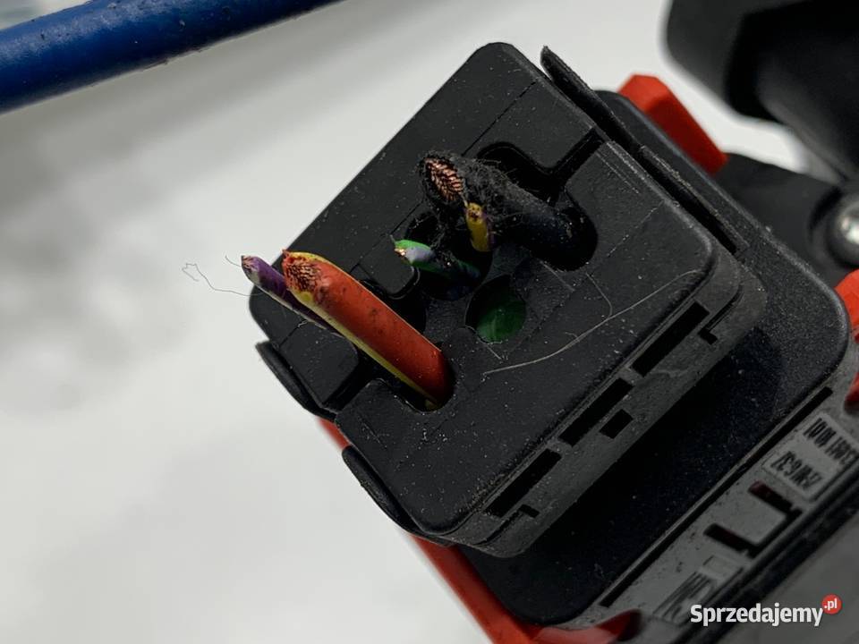 PODNOŚNIK SZYBY LEWY PRZÓD OPEL CORSA D 13298153