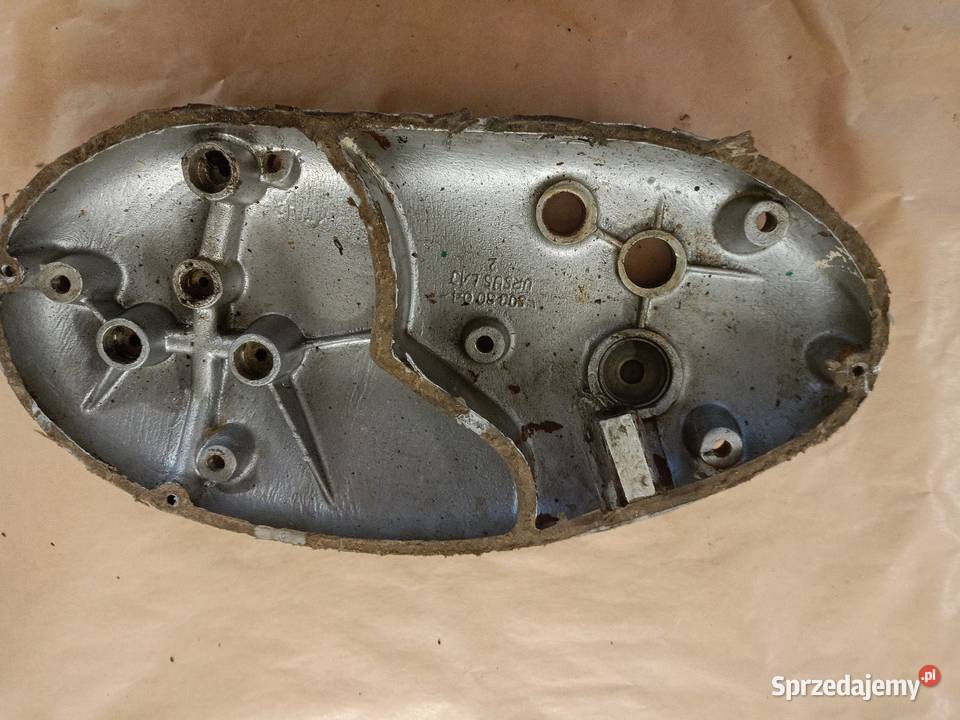 Pokrywa silnika junak m10 Pokrywy i osłony silnika Silniki i osprzęt Gorzów Śląski sprzedam