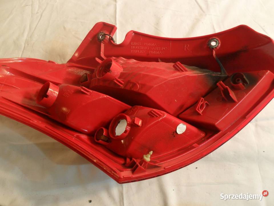 Suzuki Swift MK7 lampa prawa tylna prawy tył Lampy tylne