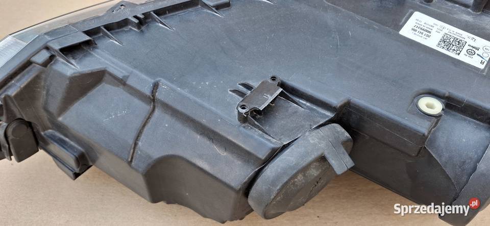 VW POLO VI 2G REFLEKTOR PRAWY LAMPA PRAWA osobowe Bieleń