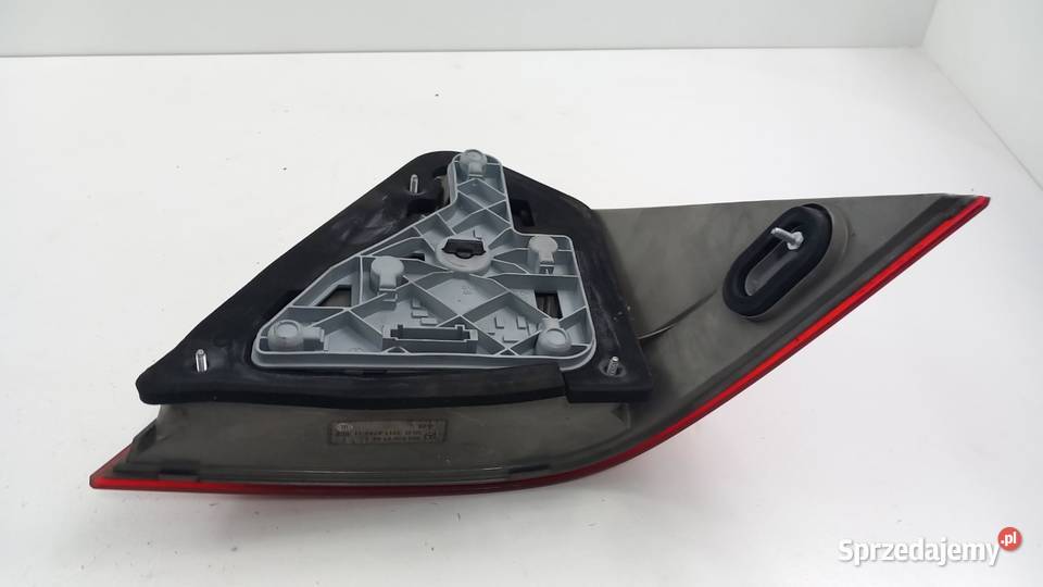 MERCEDES W203 SEDAN LAMPA TYŁ LEWA Zbierkowo sprzedam