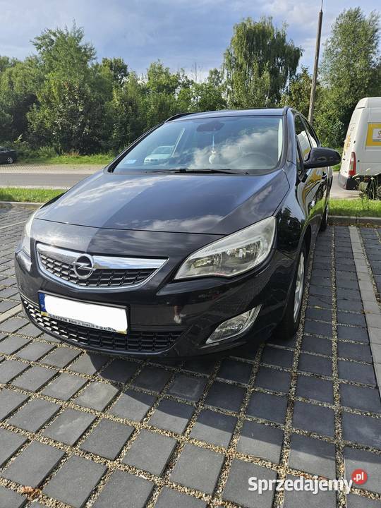 Opel Astra 14 T Sport Tourer 1364cm3 Samochody osobowe Rybnik