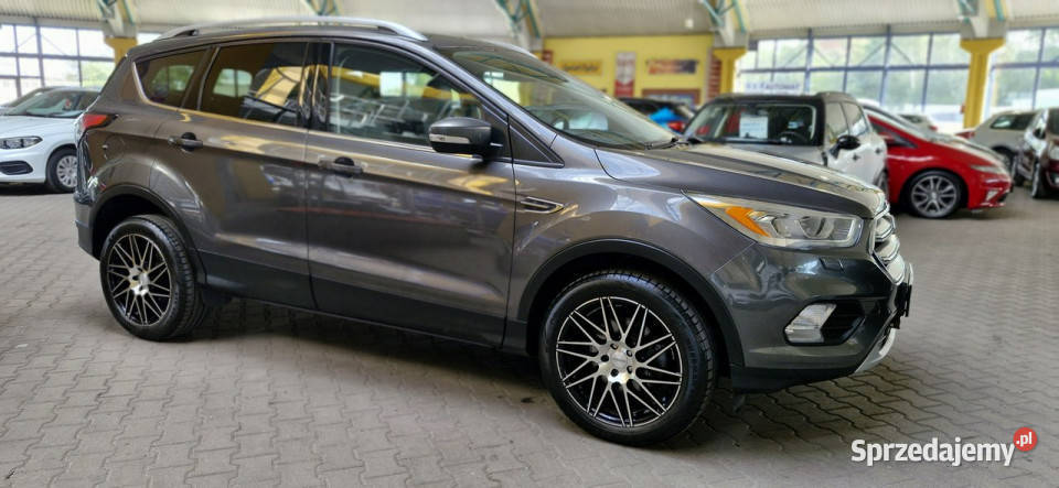 Ford Kuga 1 REJ 2017 OPIS W podanej roczna