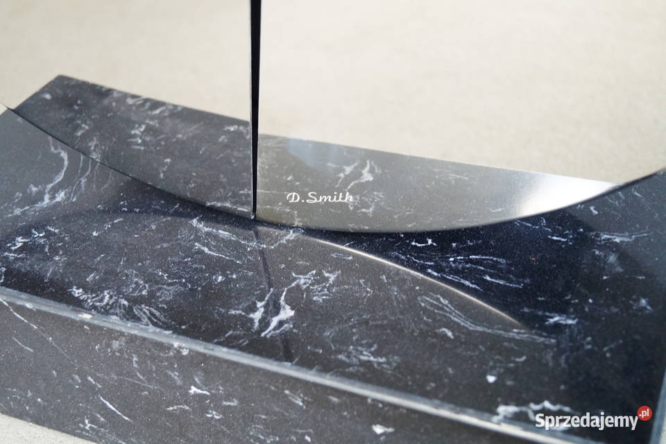 Srebrne skrzypce stal nierdzewna na marmurze Antyki Gizałki