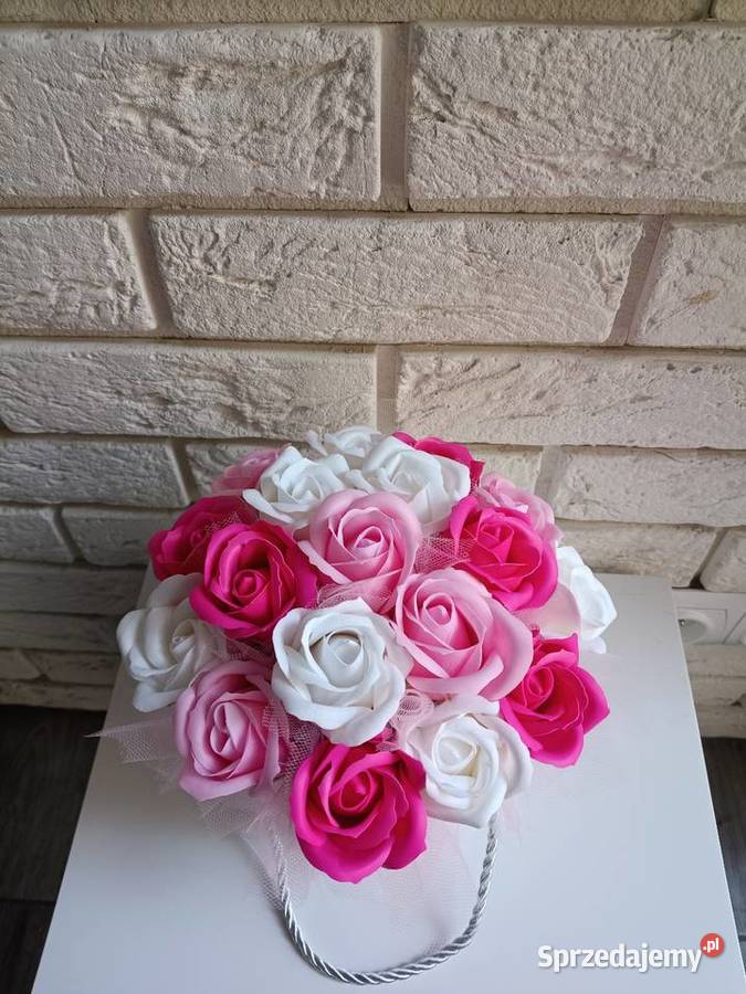 Flowerbox Prezent na 18 urodziny bukiet z róż Rękodzieło Konin