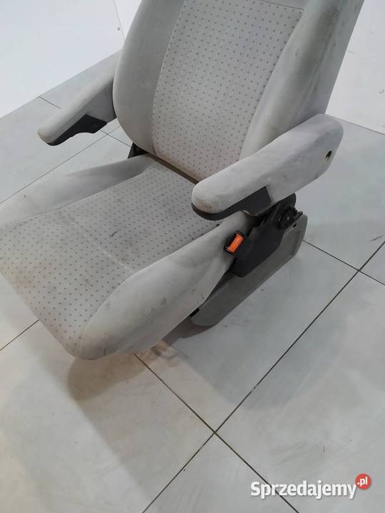 FOTELE PRAWY PASAŻERA MULTIVAN VW Volkswagen Rok produkcji 1999 sprzedam