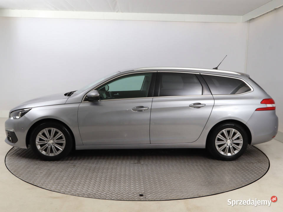Peugeot 308 12 PureTech nawigacja sprzedam