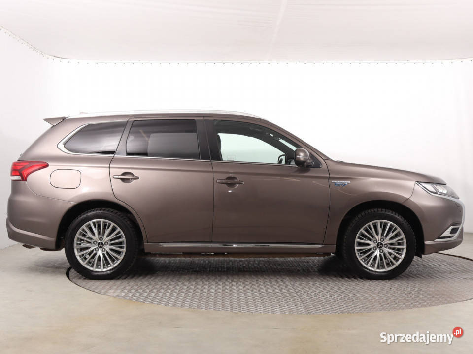 Mitsubishi Outlander 24 PHEV Katowice