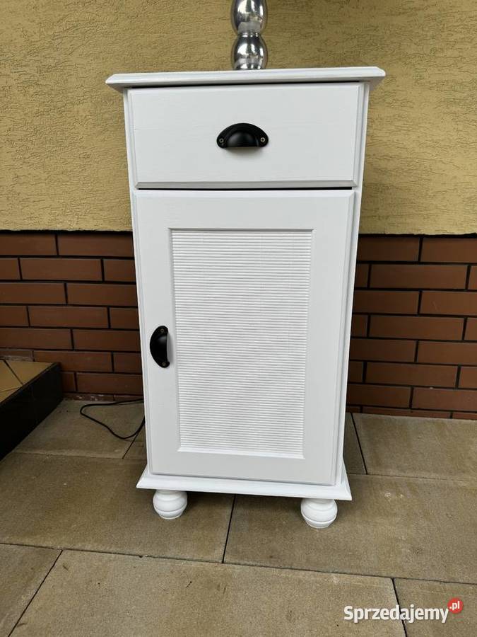 Szafka nocna biała drewniana stolik słupek Meble Garwolin