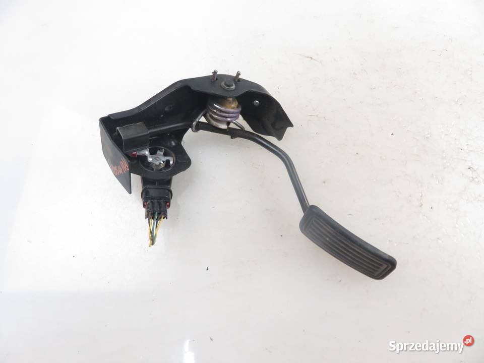 POTENCJOMETR GAZU AVENSIS T25 22 D 8928152021 osobowe małopolskie