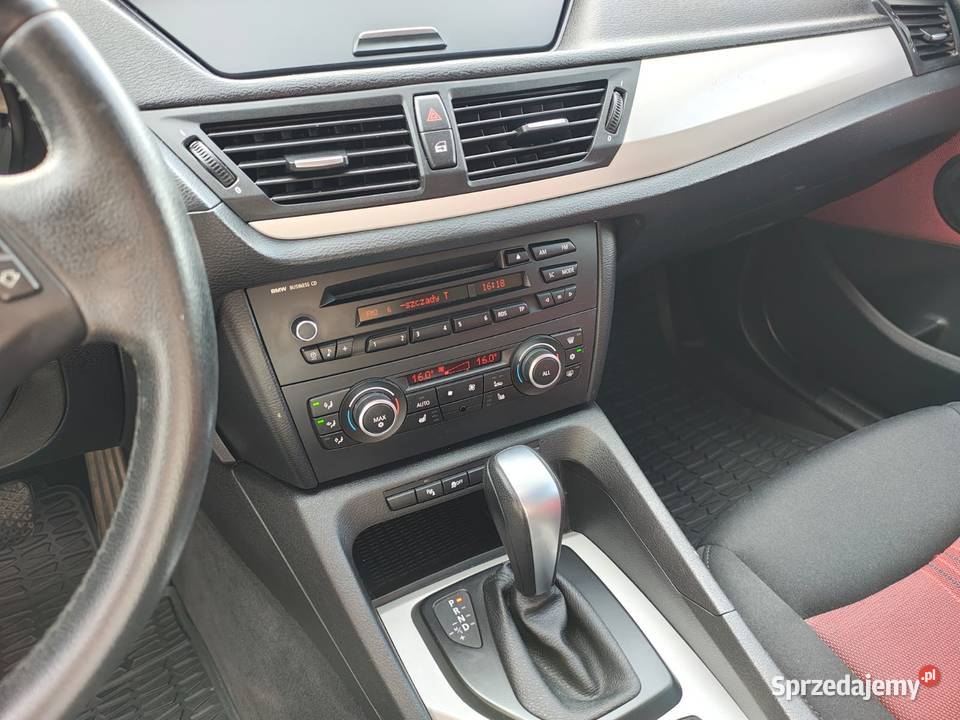 BMW X1 20BENZYNA AUTOMAT ORYGINALNY LAKIER Rok produkcji 2011 Zarszyn