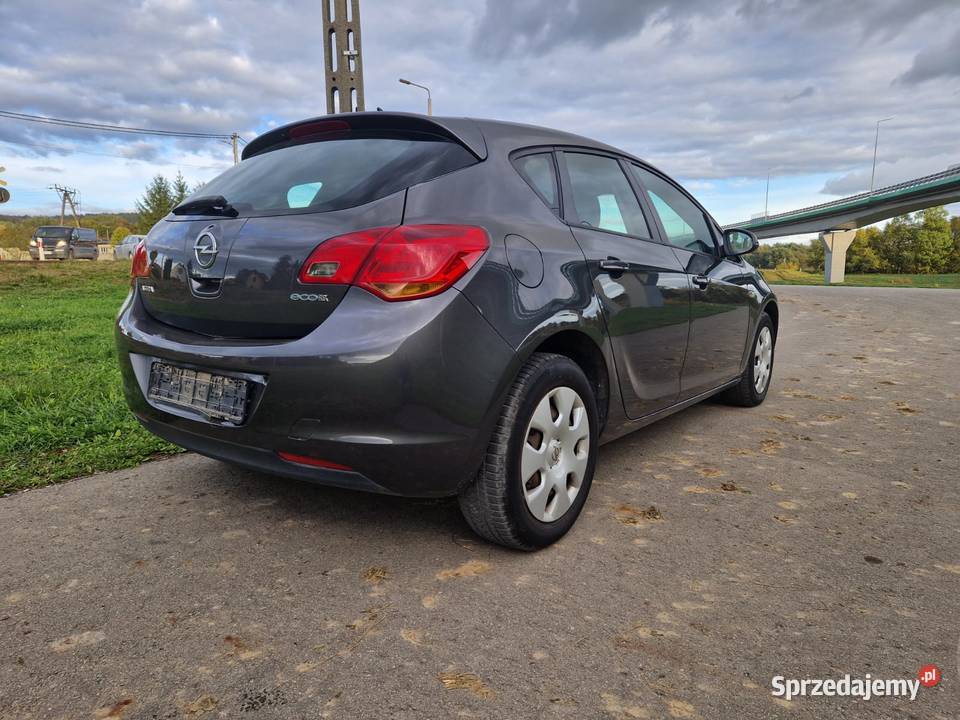 Opel Astra J 1398cm3 Czudec sprzedam
