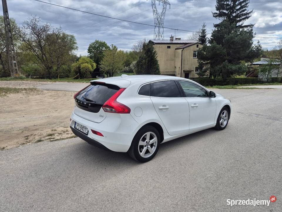 Volvo V40 Momentum 2015r 20D D2 120 Serwis Led