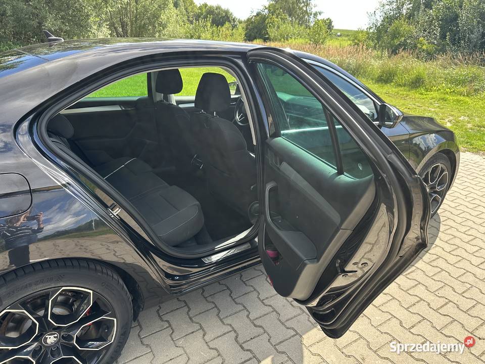 Skoda superb gniazdo SD Resko