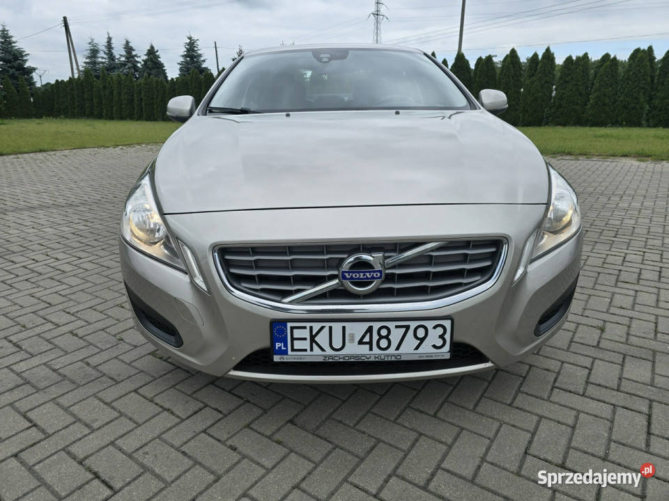 Volvo S60 16hdi NavigacjaLedyKlimatr 2 garażowany Kutno