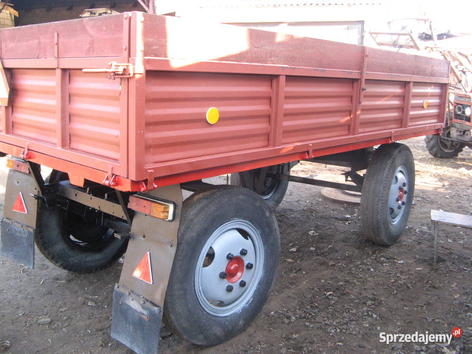 przyczepa d35 sztywna ładna podłoga i burty Ryki