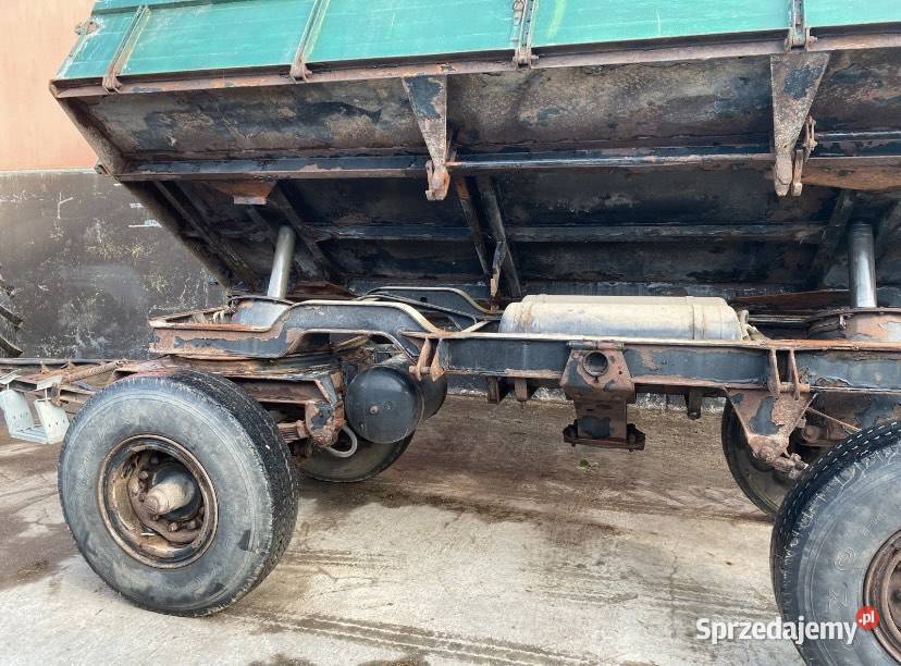 Przyczepa 12 ton z papierami uszkodzony Pokój