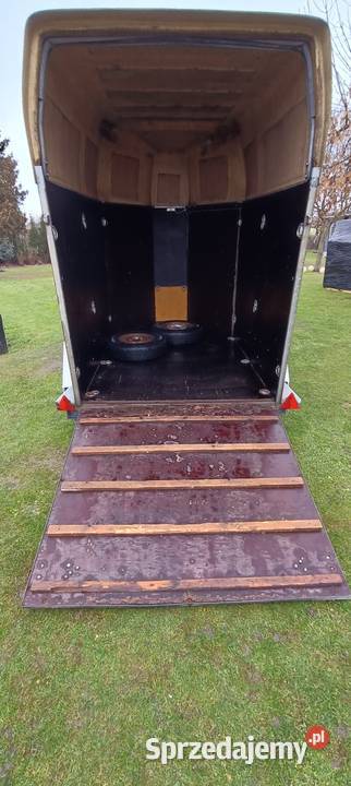 Przyczepa do przewozu koni Do przewozu koni Sędziszów