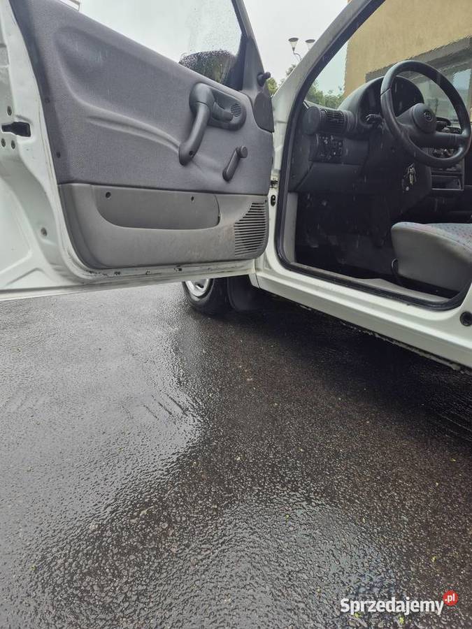 Opel corsa b 1996 nieuszkodzony Wałbrzych