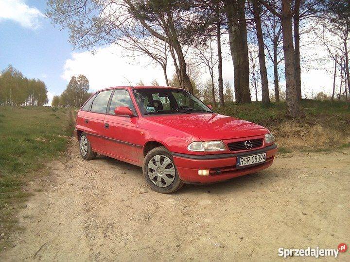Opel Astra F 17 TD zadbany poduszka powietrzna Konieczkowa sprzedam