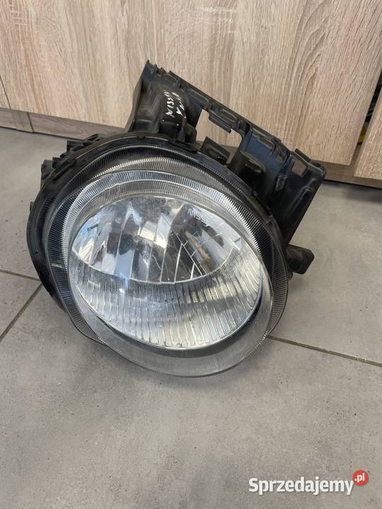 Nissan Juke reflektor przód Kozubszczyzna