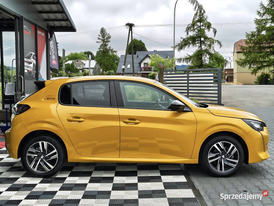 Peugeot 208 2023r AUTOMAT Piękny kolor 31000 lakier metallic 208 Zarszyn sprzedam